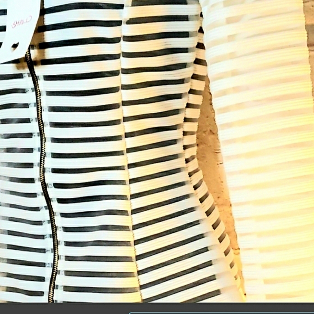 Striped Semi-Shear Jacket - Picture 4 of 4